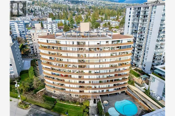 105 2135 ARGYLE AVENUE