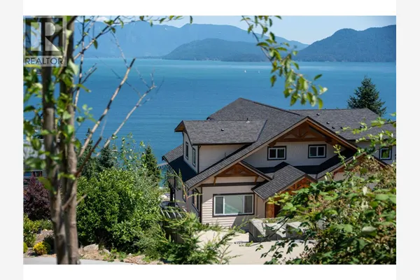 1246 ST ANDREWS ROAD