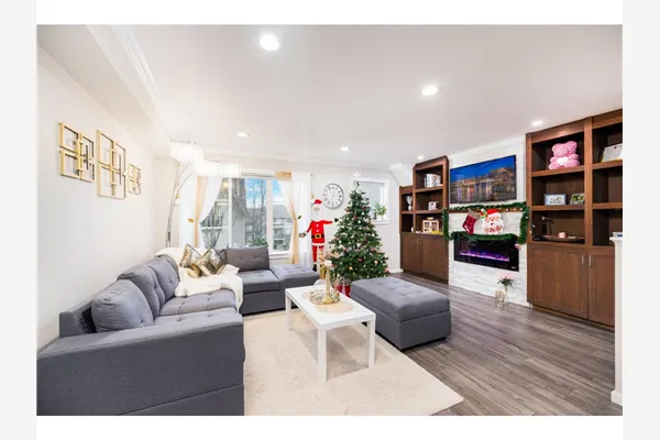 62' 15175 62A AVENUE