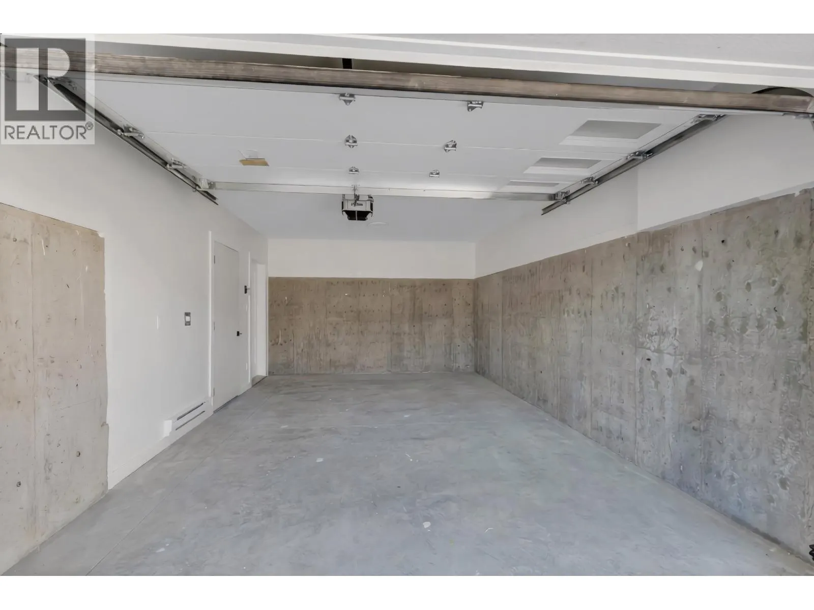 1002 PHARE CRESCENT