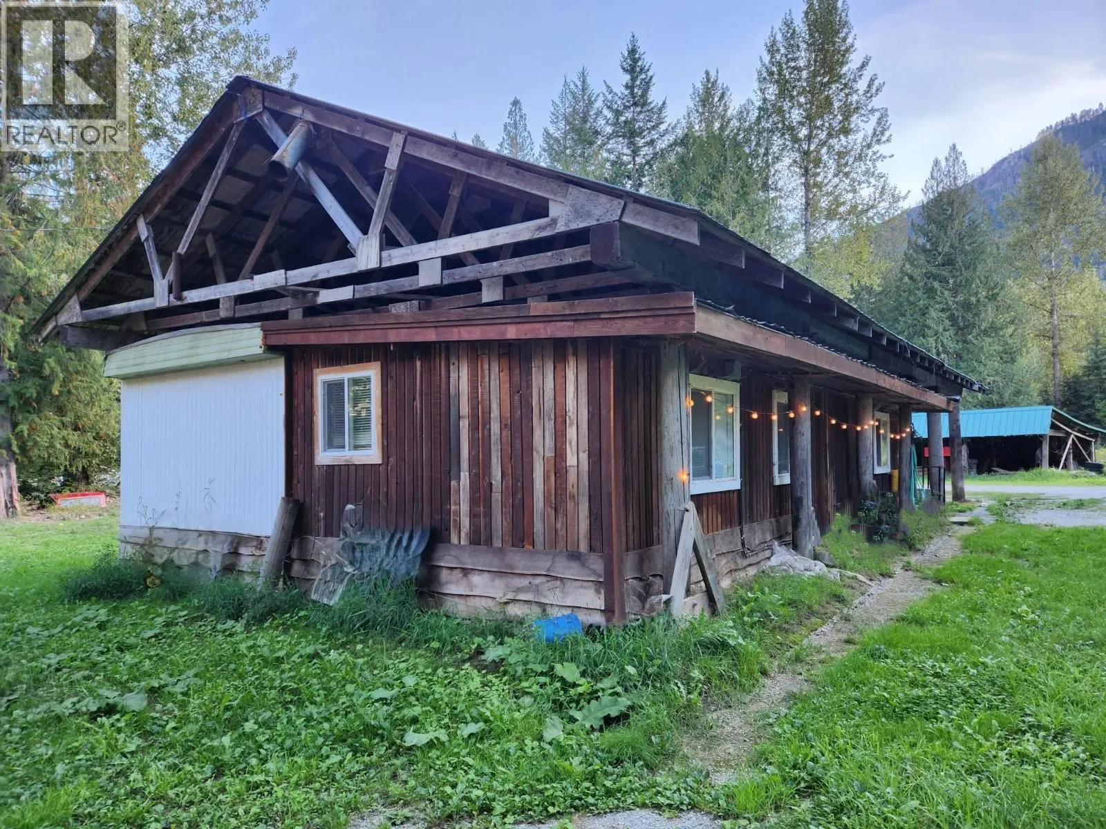 9304 UPPER LILLOOET RIVER FSR