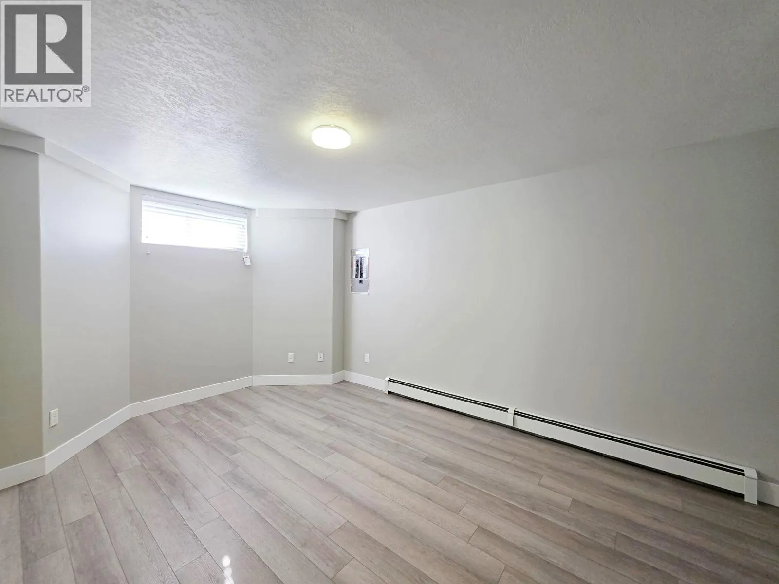 947 LAUREL ROAD