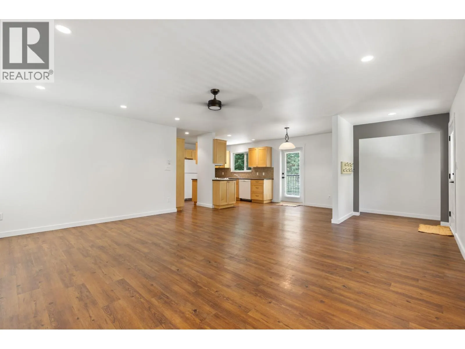 1044 CEDAR GROVE LANE