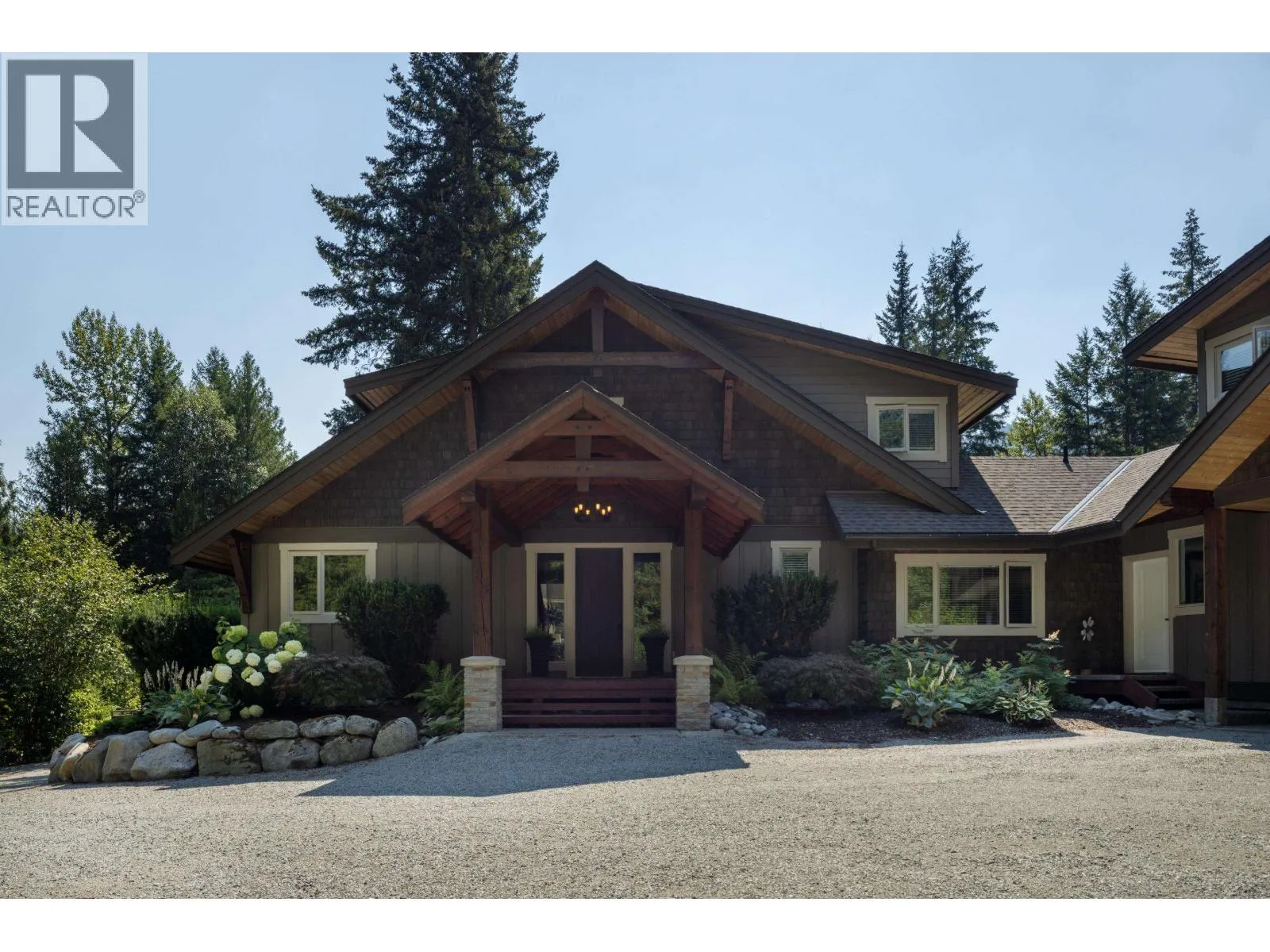 1044 CEDAR GROVE LANE