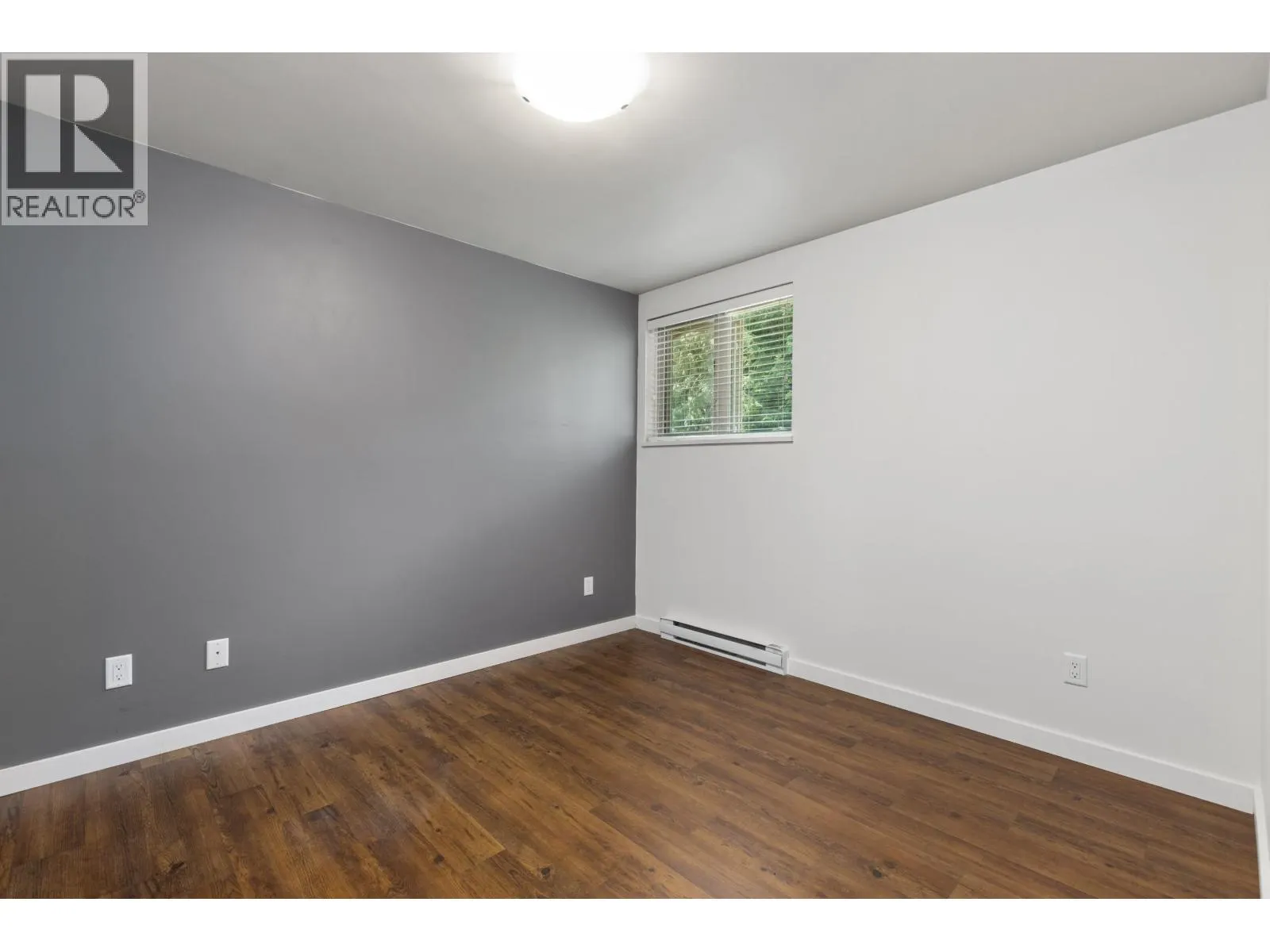 1044 CEDAR GROVE LANE