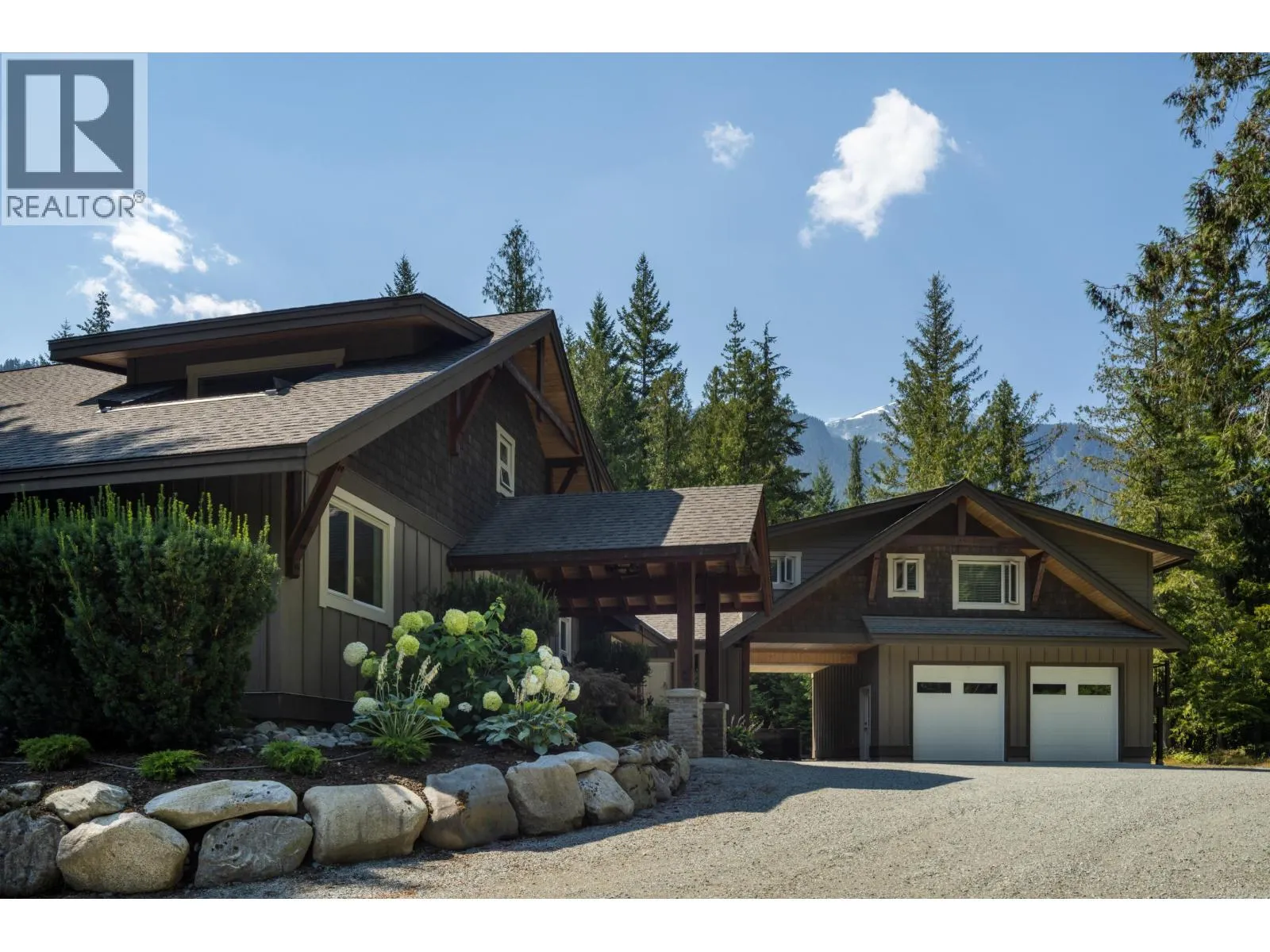 1044 CEDAR GROVE LANE