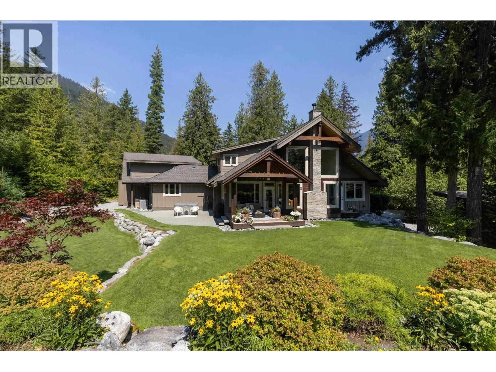 1044 CEDAR GROVE LANE