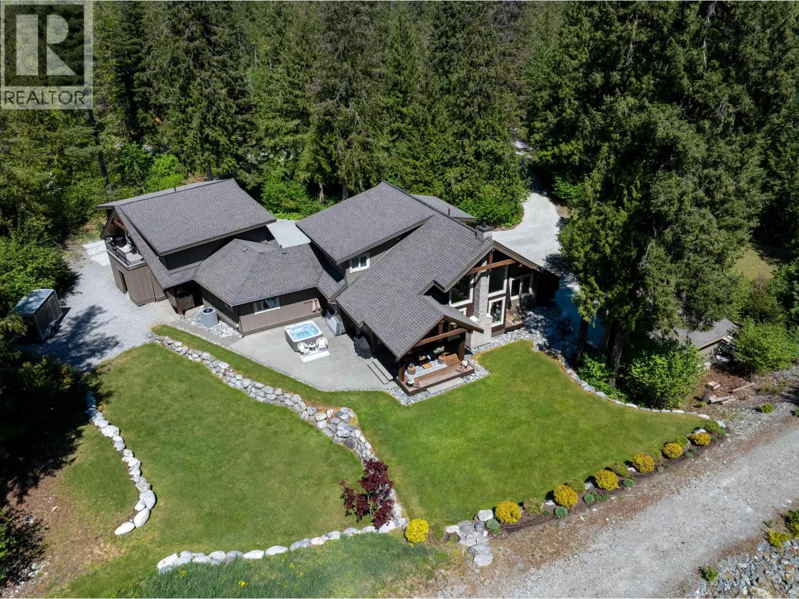 1044 CEDAR GROVE LANE