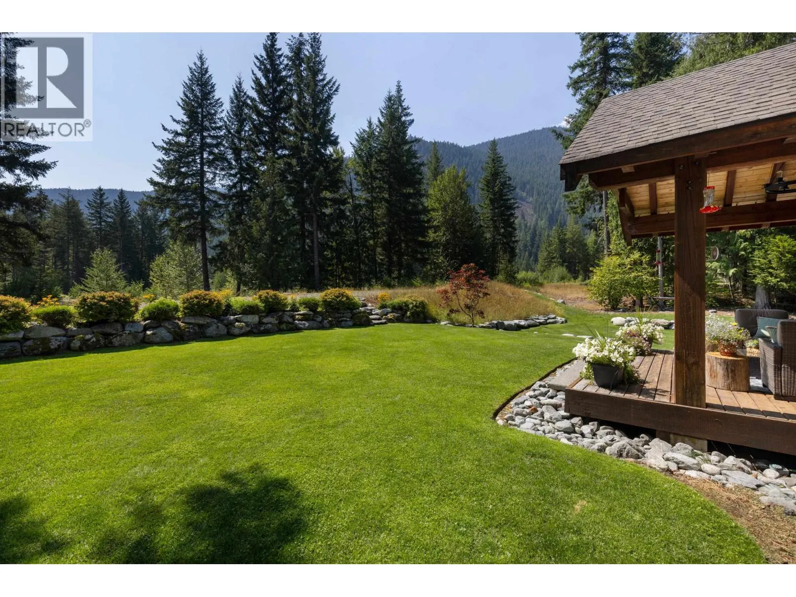 1044 CEDAR GROVE LANE