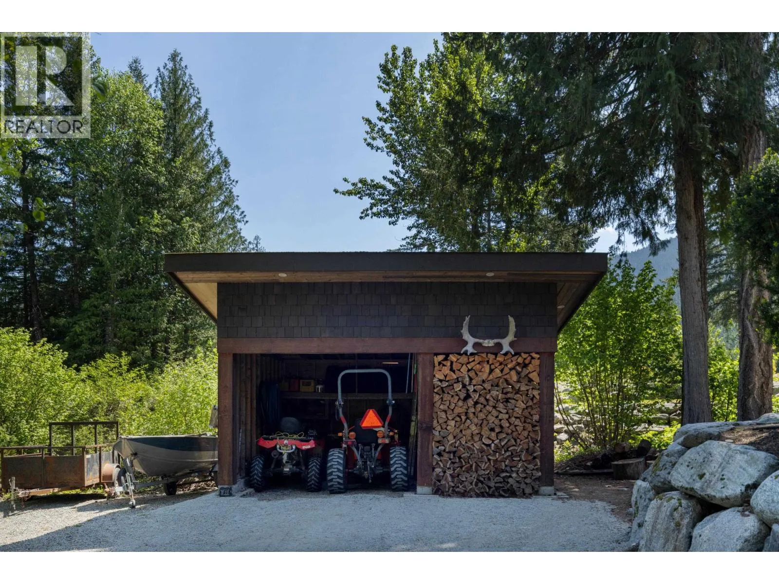 1044 CEDAR GROVE LANE