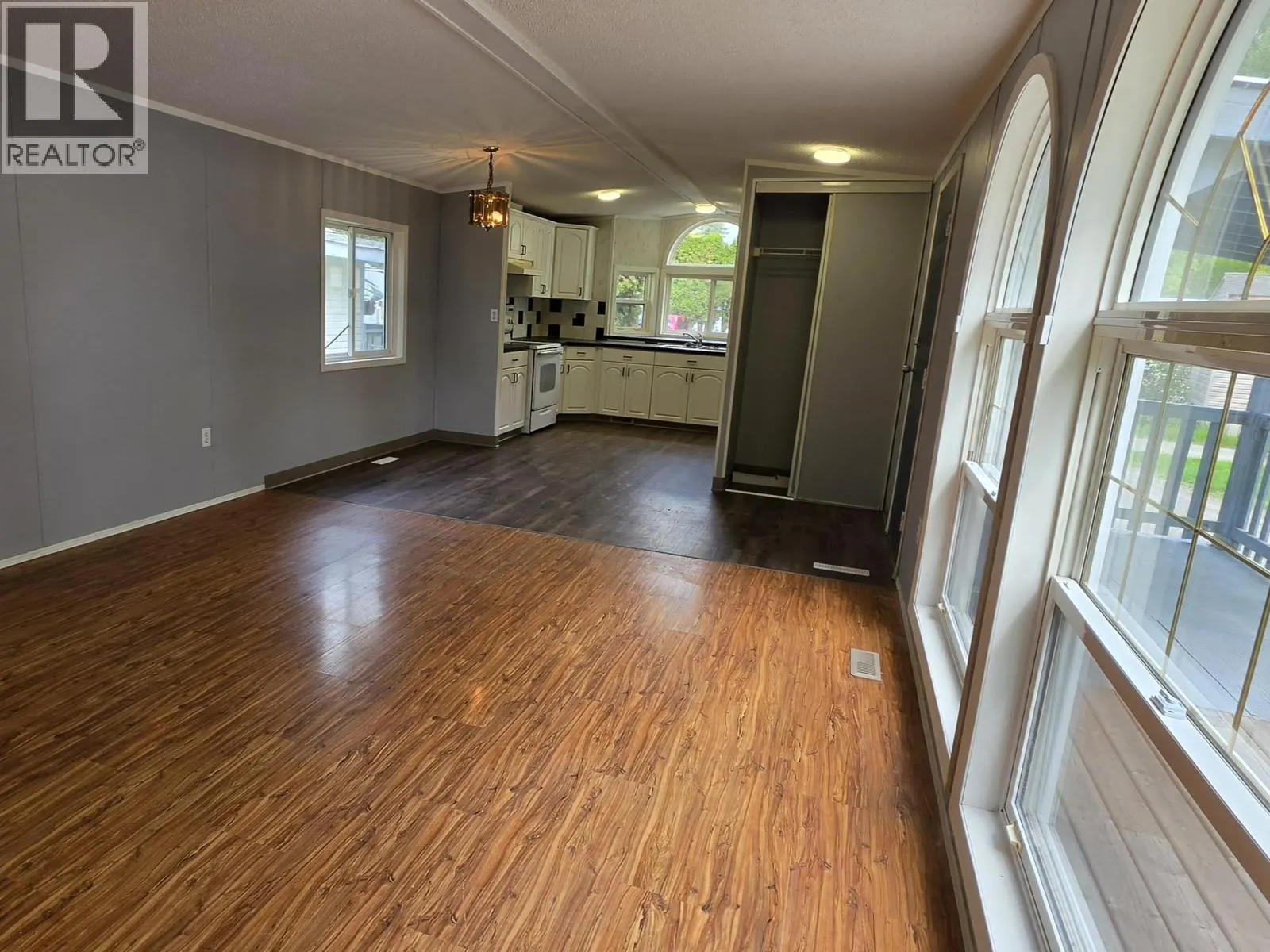 38 654 NORTH FRASER DRIVE