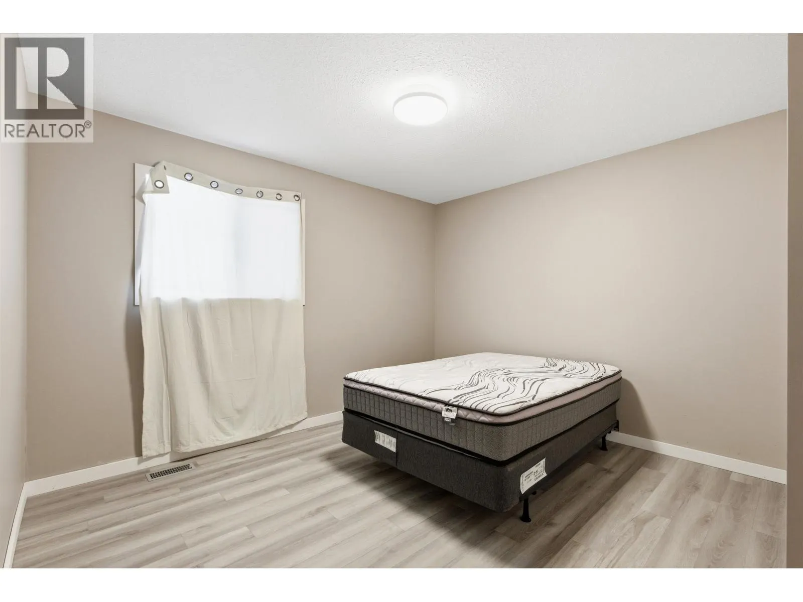 1012 CONRAD CRESCENT