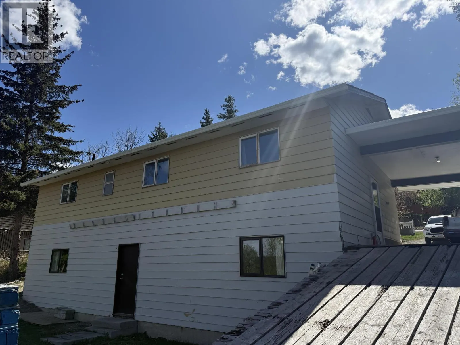 1012 CONRAD CRESCENT