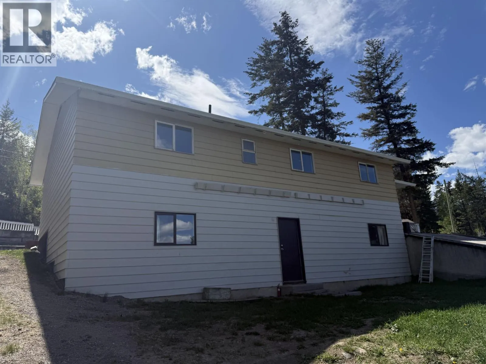 1012 CONRAD CRESCENT