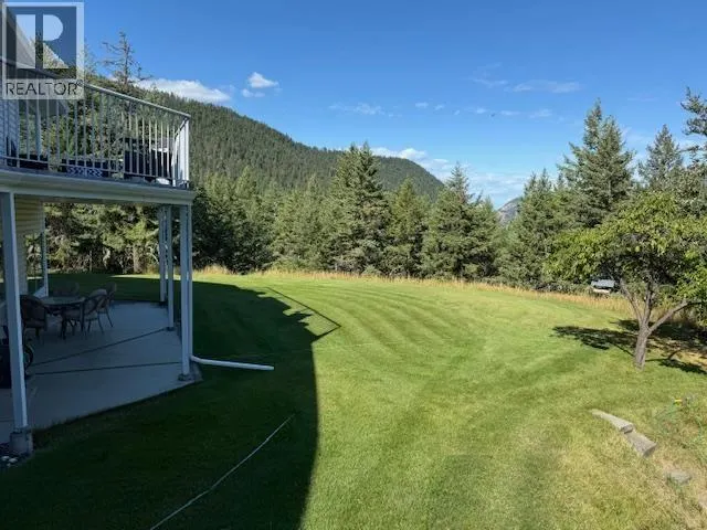 2104 AQUA VIEW PLACE