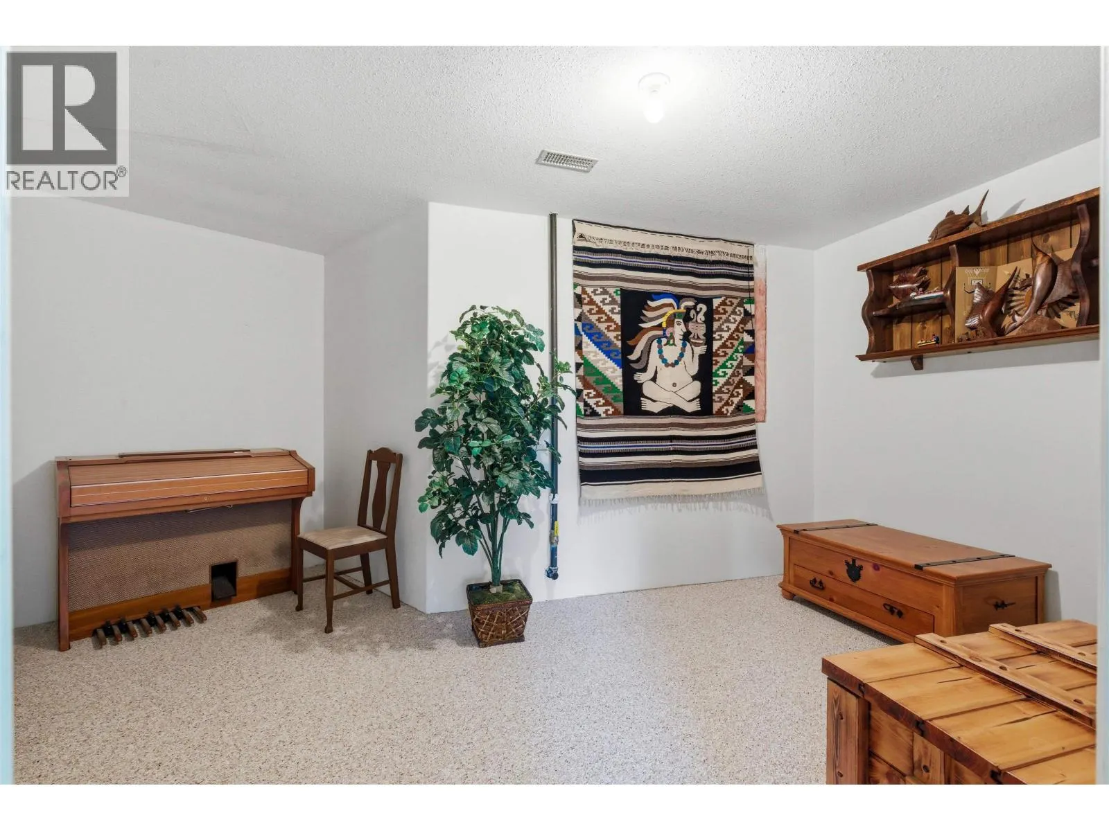 2104 AQUA VIEW PLACE