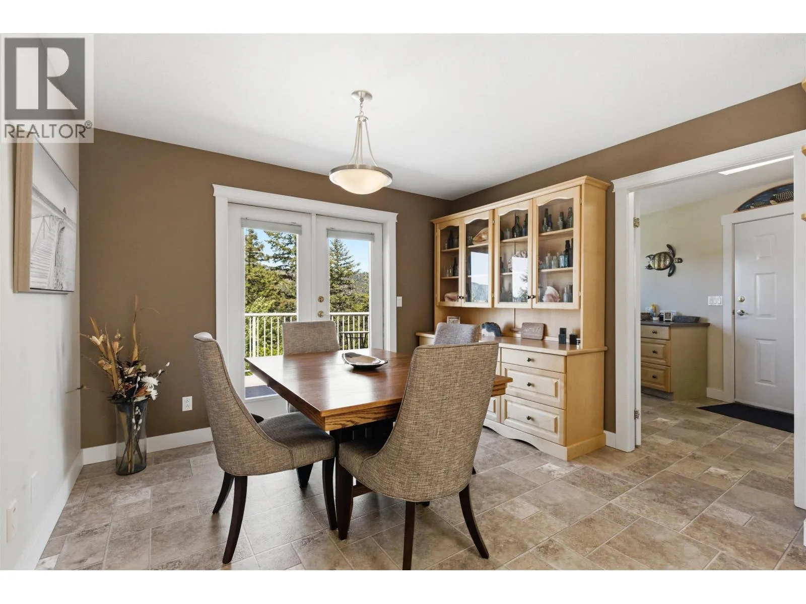 2104 AQUA VIEW PLACE