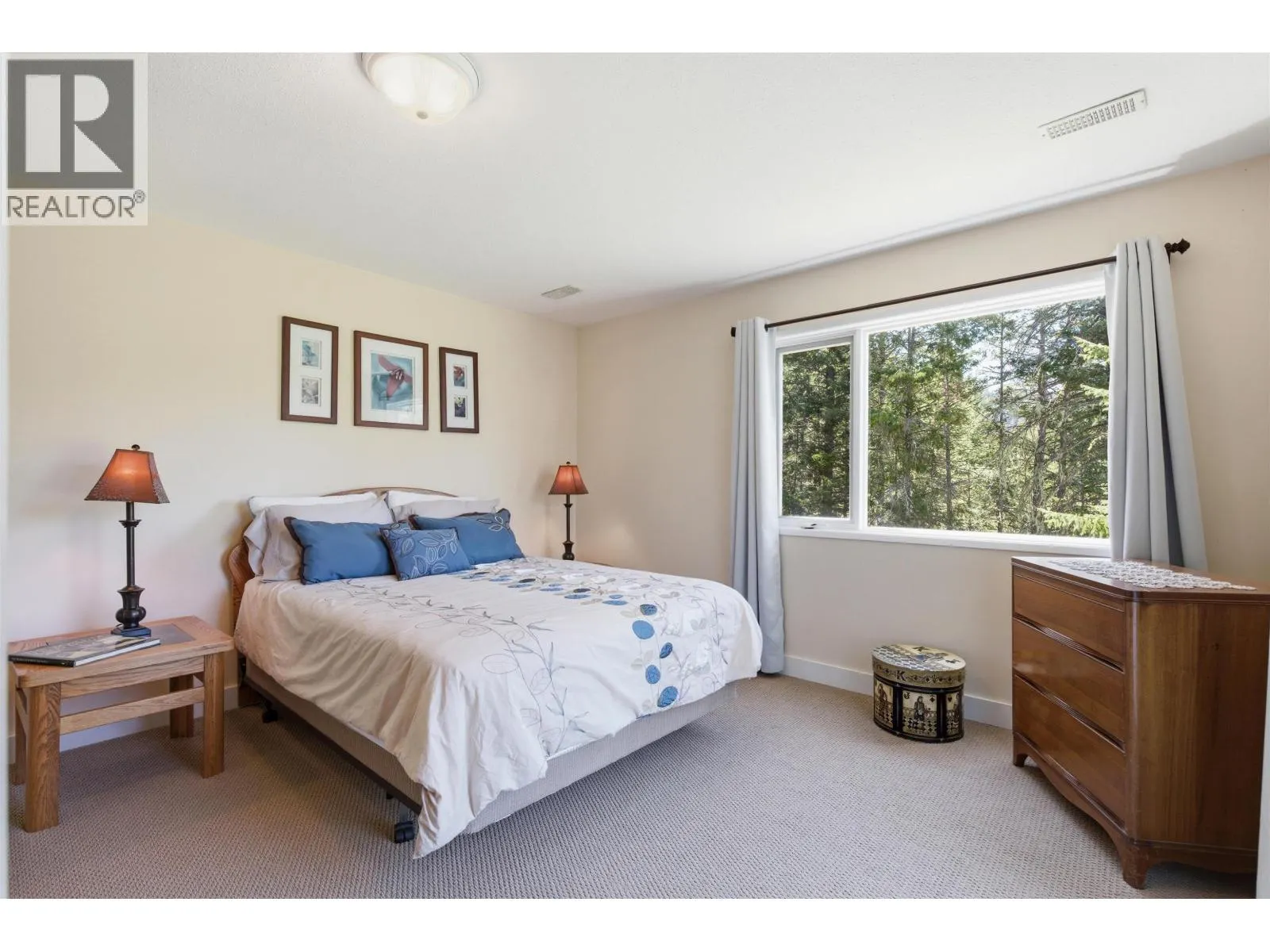2104 AQUA VIEW PLACE