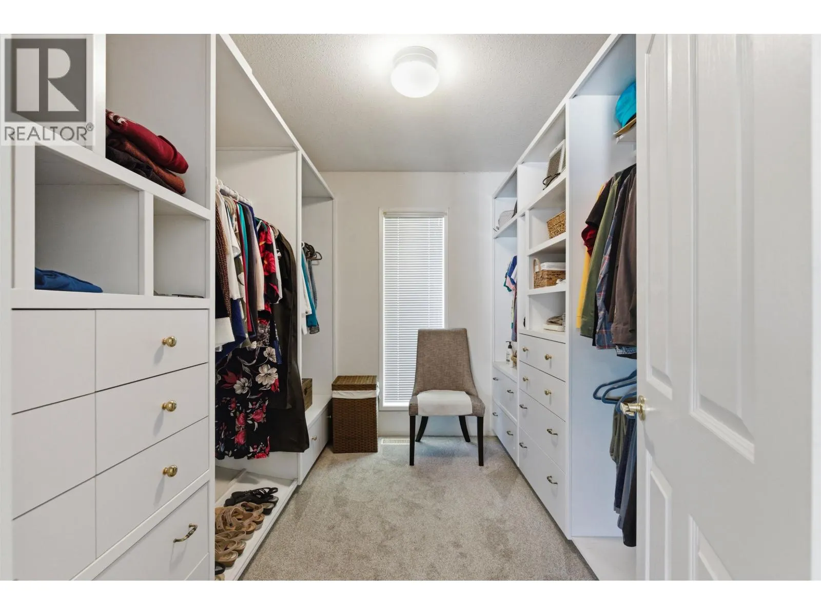 2104 AQUA VIEW PLACE