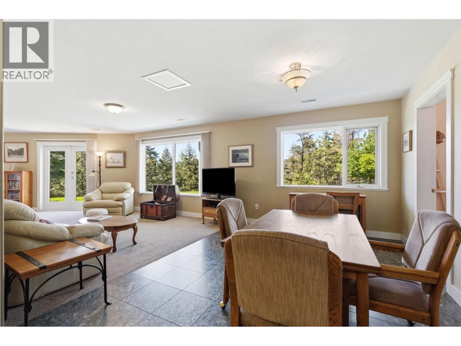 2104 AQUA VIEW PLACE