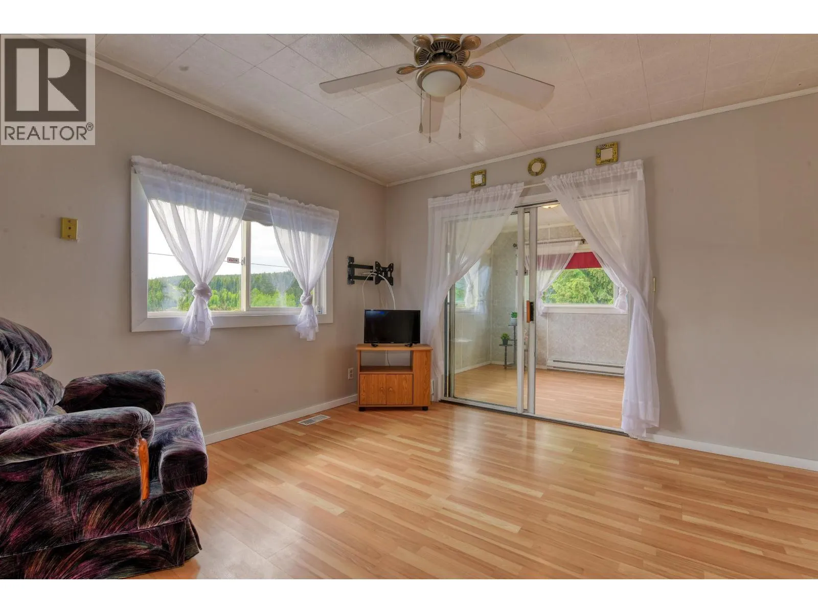 2752 ENTERPRISE ROAD