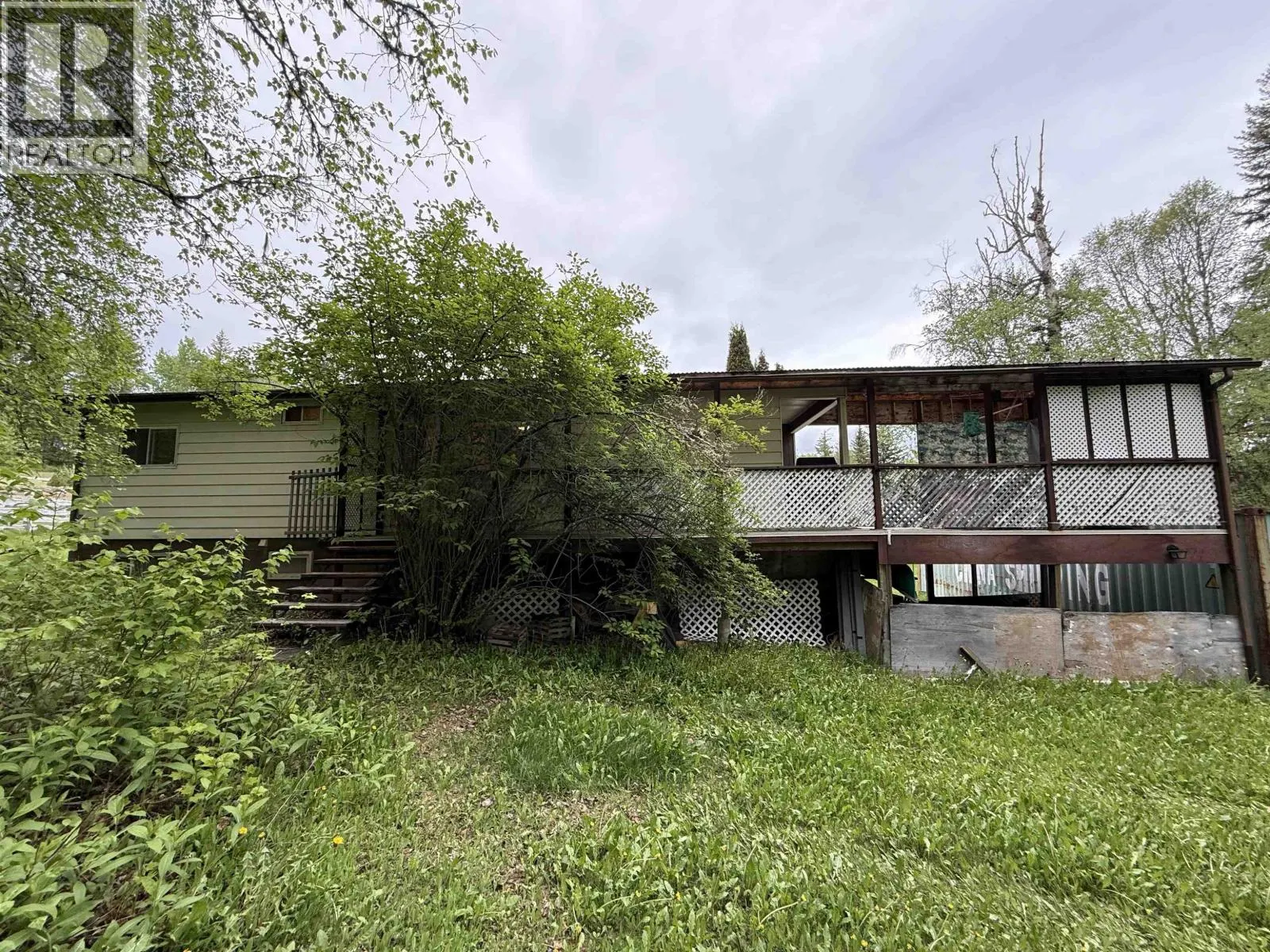 3813 LOLOFF CRESCENT