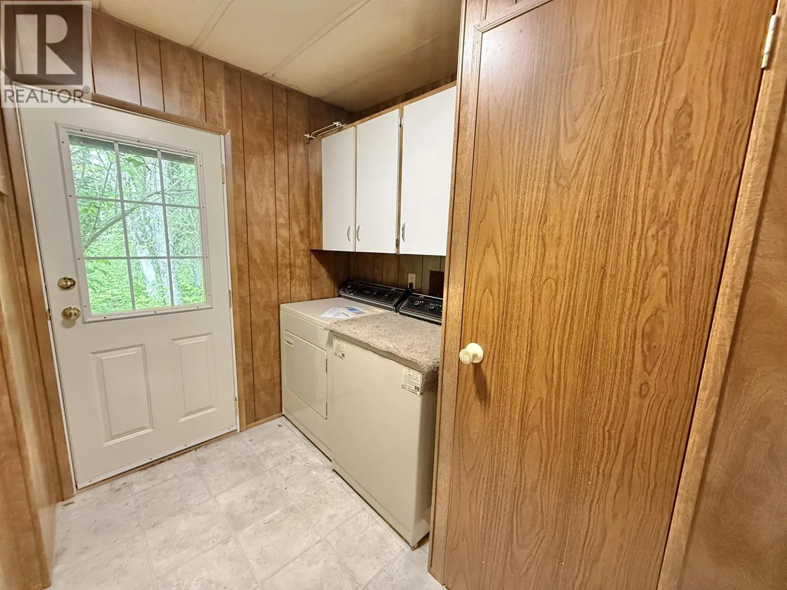 3813 LOLOFF CRESCENT