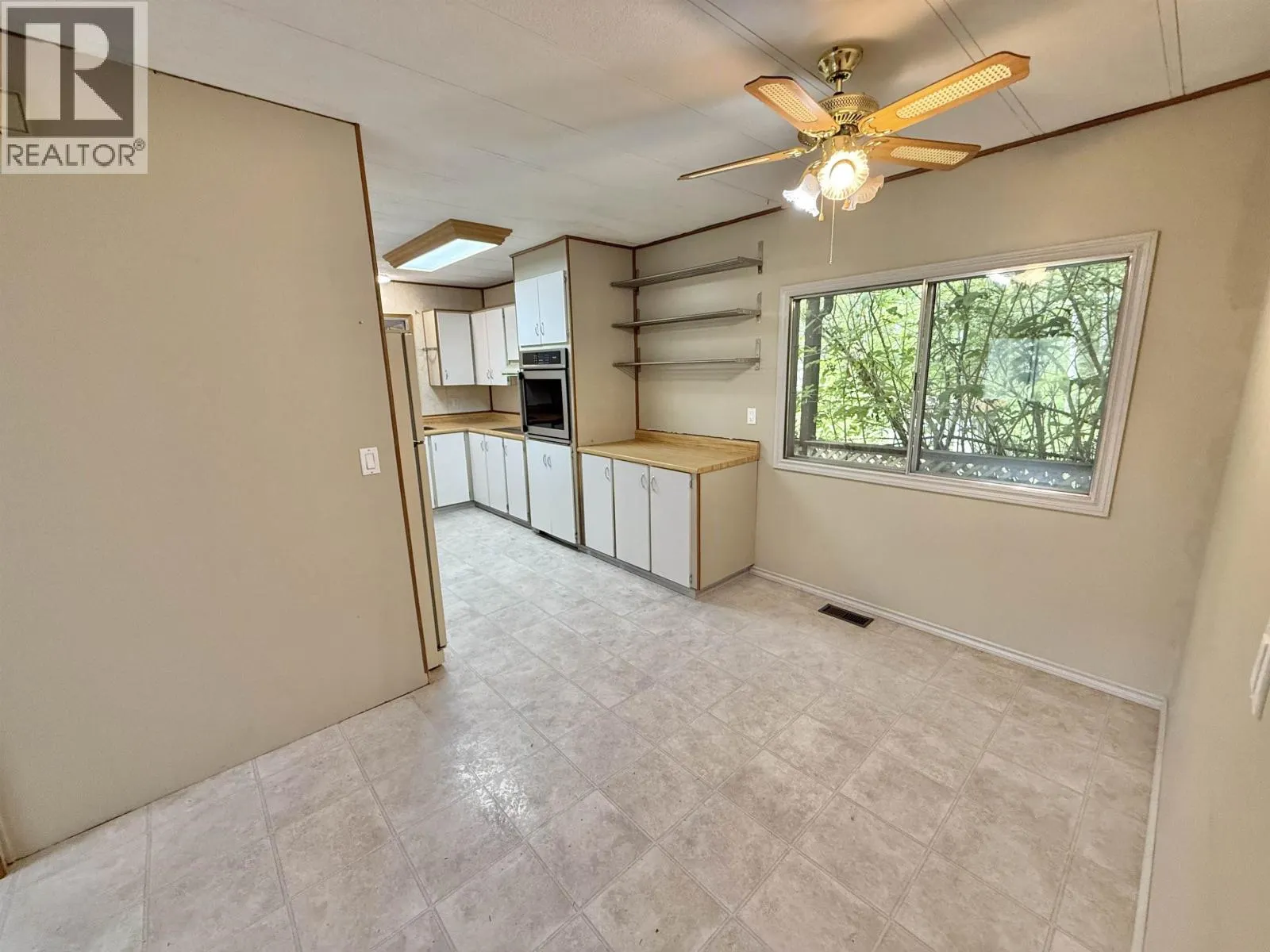 3813 LOLOFF CRESCENT