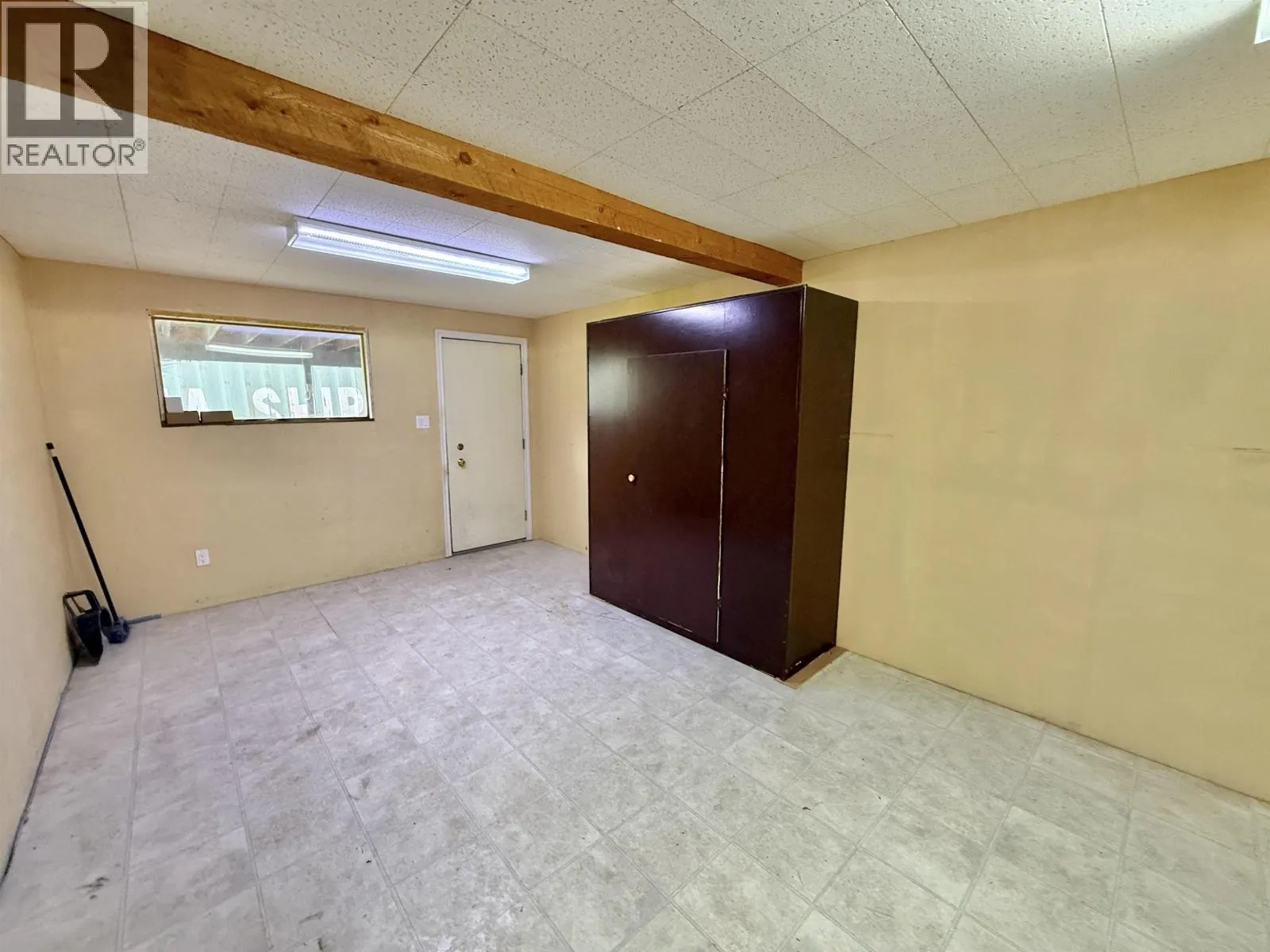 3813 LOLOFF CRESCENT