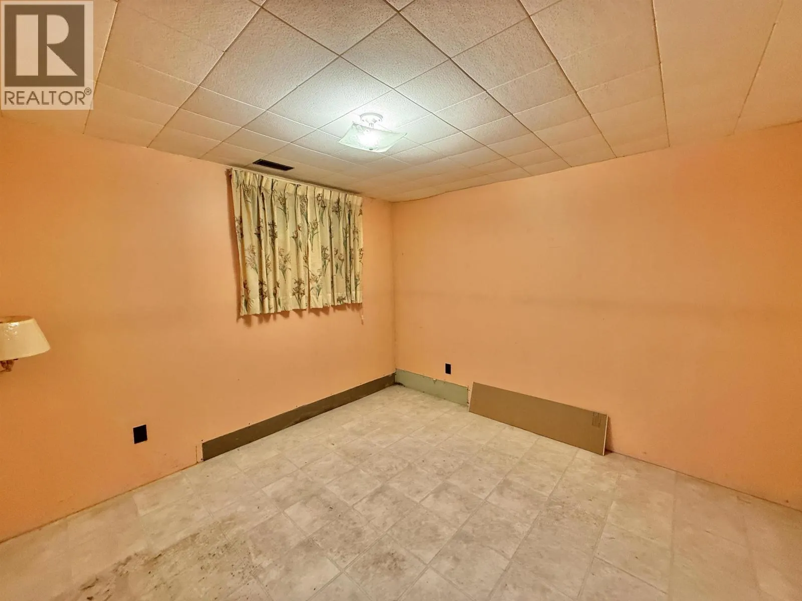 3813 LOLOFF CRESCENT