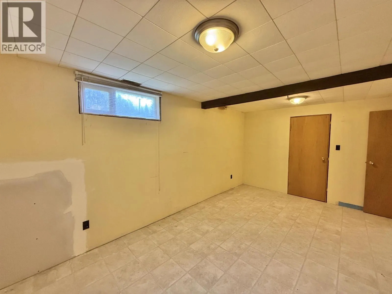 3813 LOLOFF CRESCENT