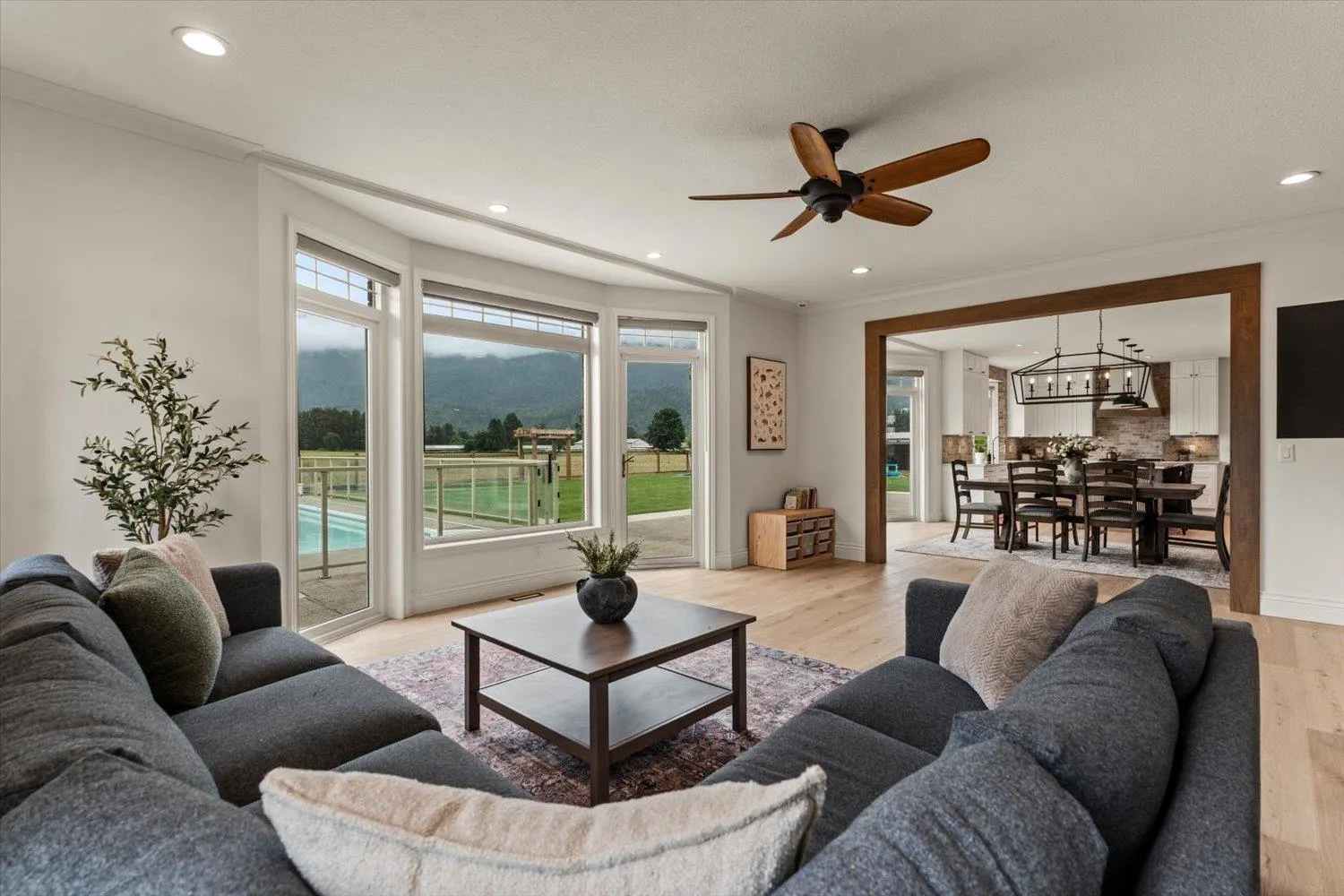 9808 CHAPMAN ROAD|Rosedale