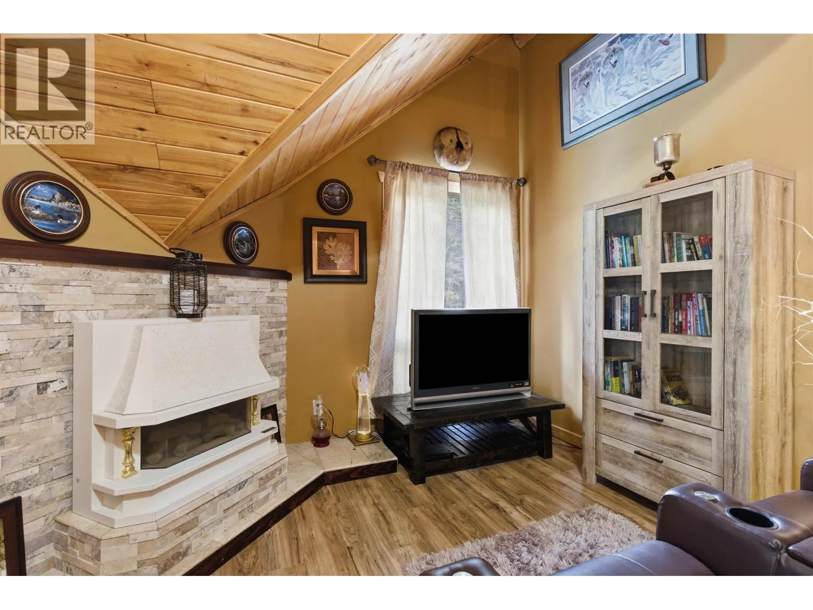 3286 EAGLE WAY