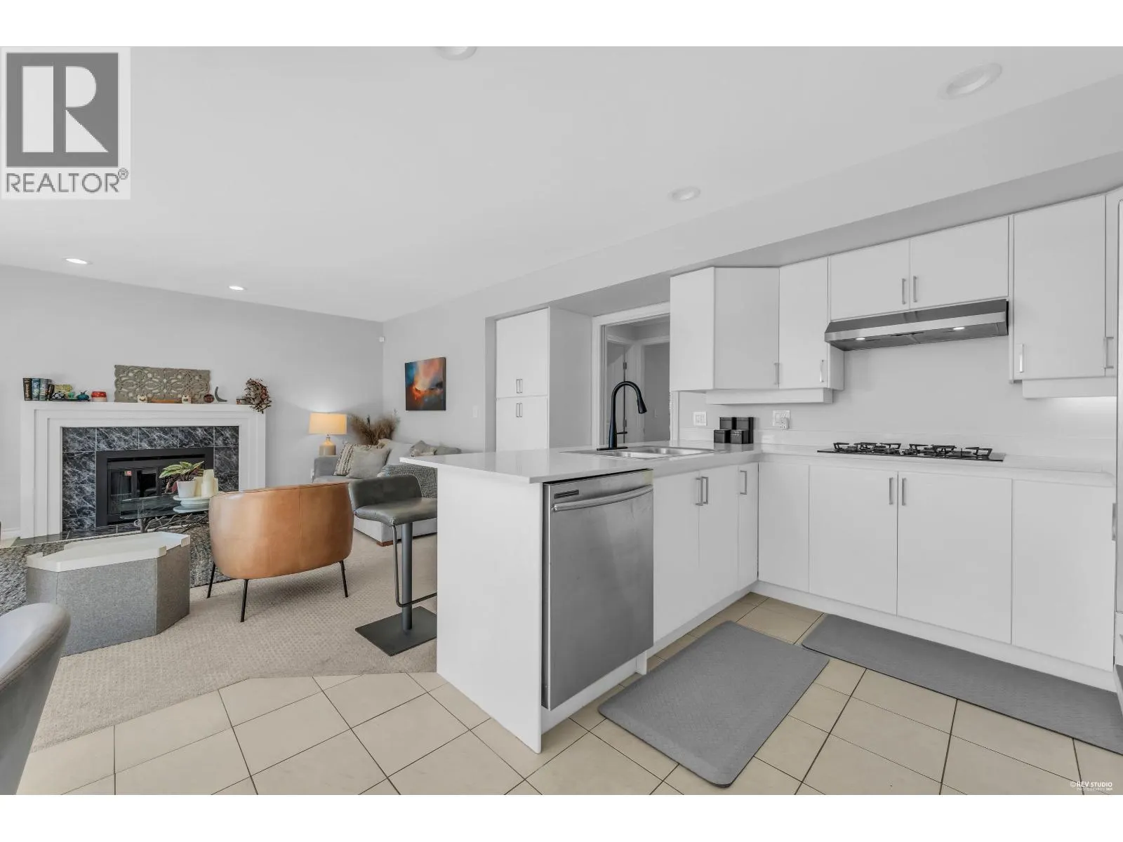 111 SANDRINGHAM CRESCENT