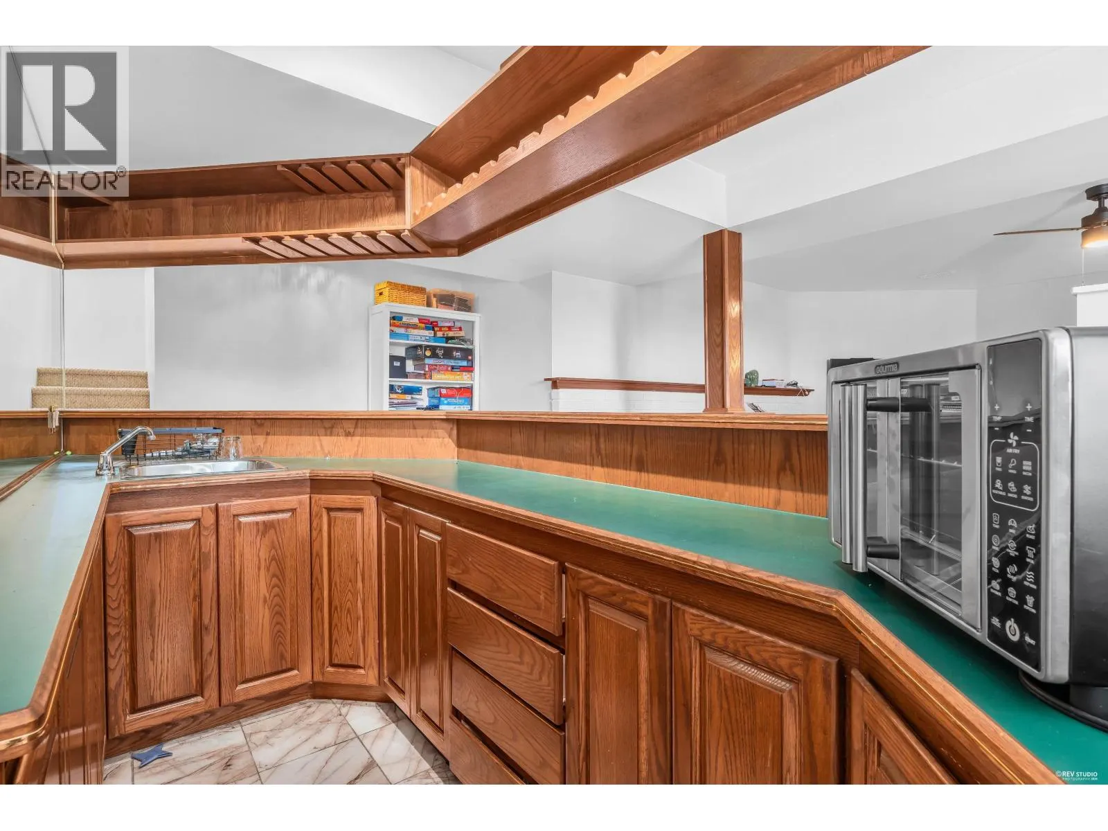 111 SANDRINGHAM CRESCENT