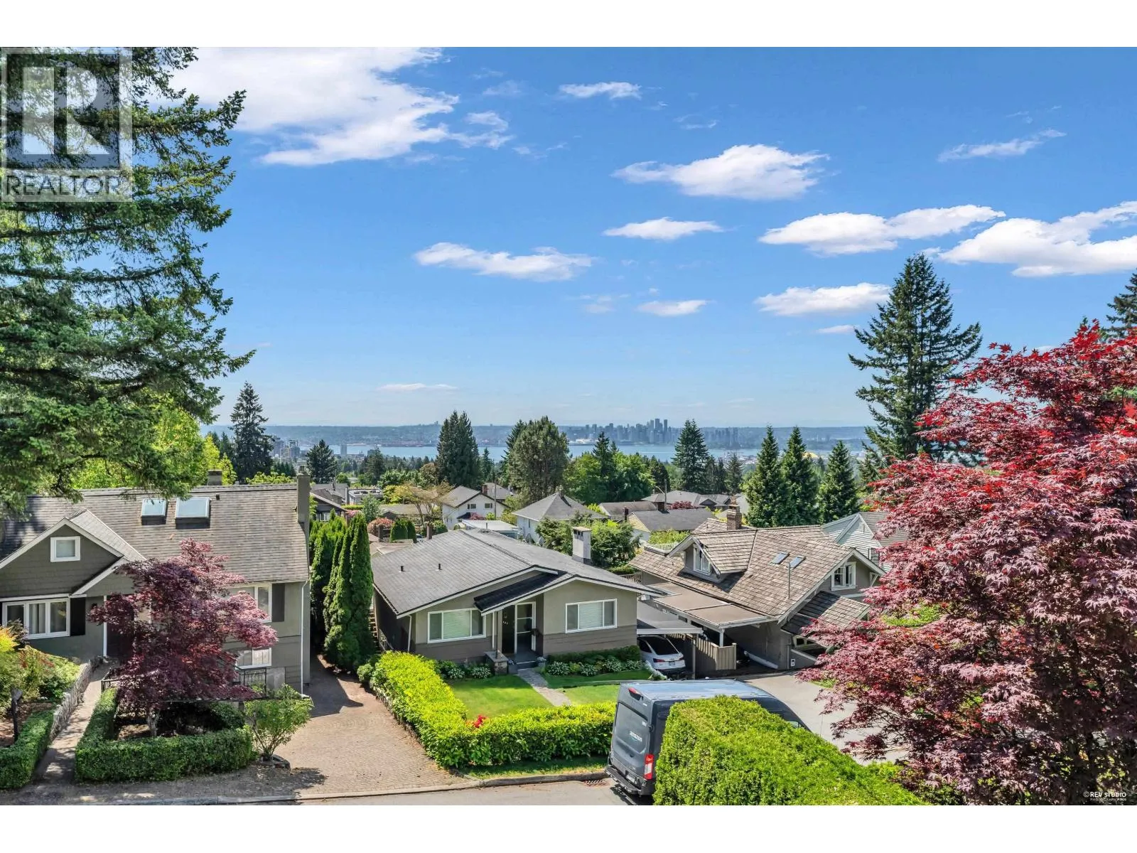 111 SANDRINGHAM CRESCENT