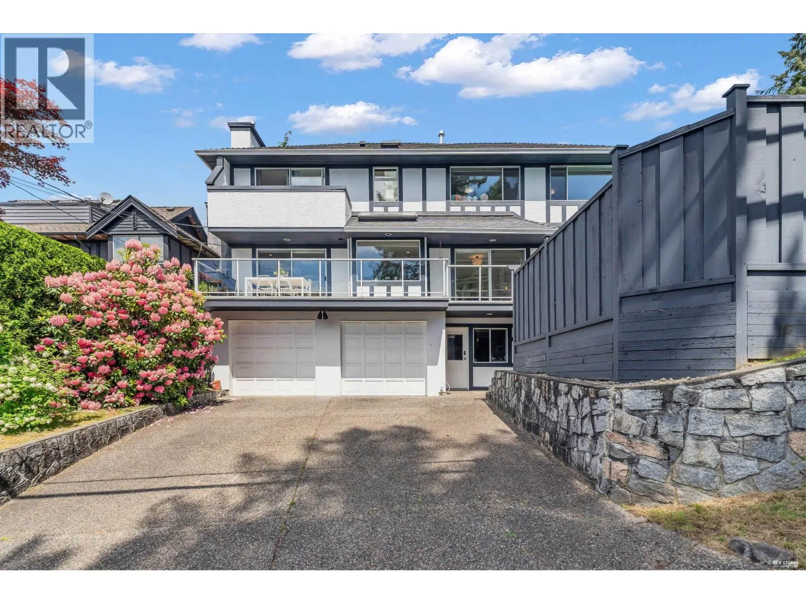 111 SANDRINGHAM CRESCENT