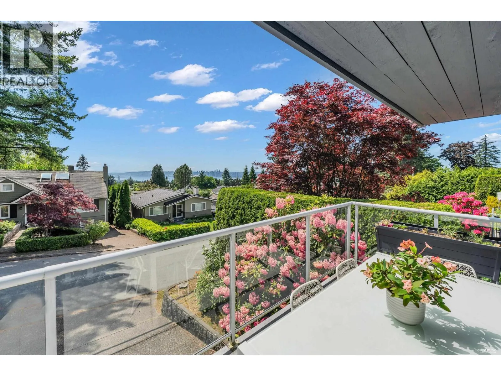111 SANDRINGHAM CRESCENT