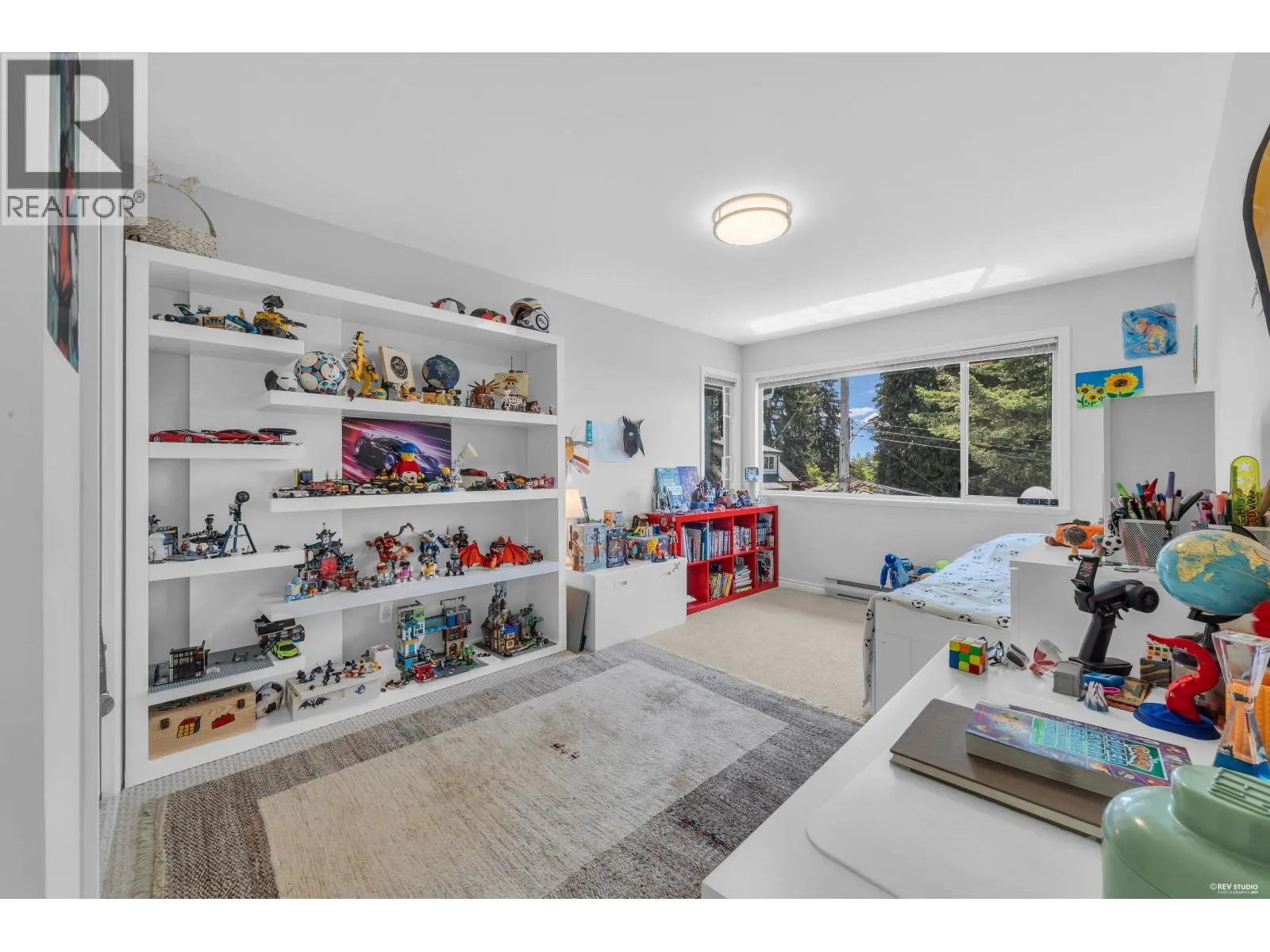 111 SANDRINGHAM CRESCENT