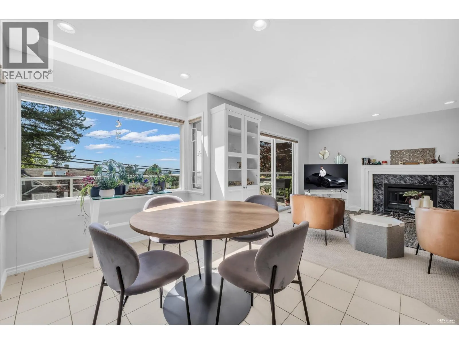 111 SANDRINGHAM CRESCENT
