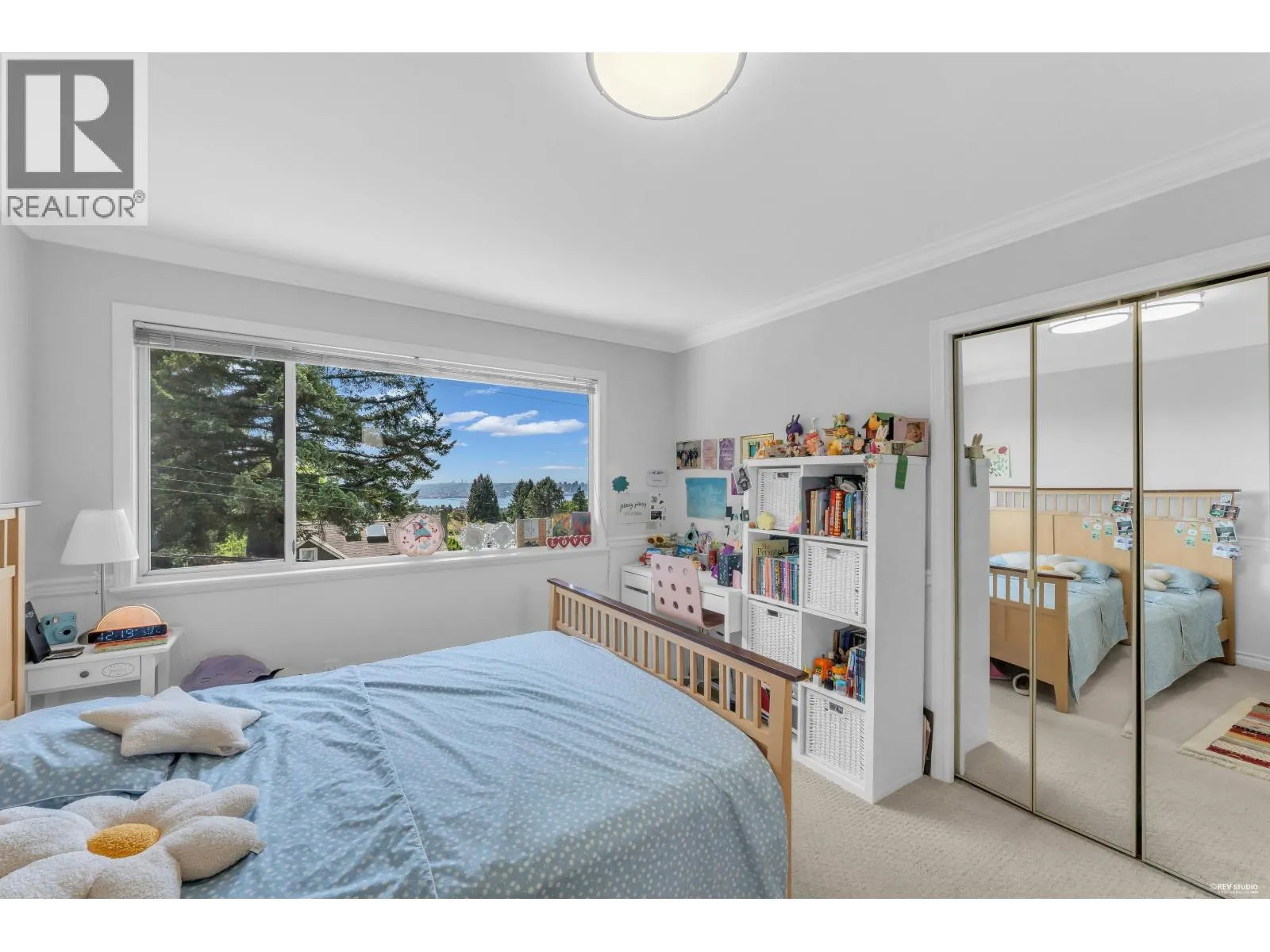 111 SANDRINGHAM CRESCENT