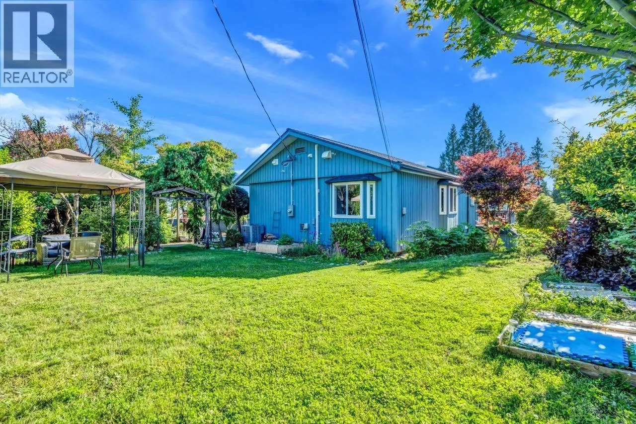 300 W BALMORAL ROAD