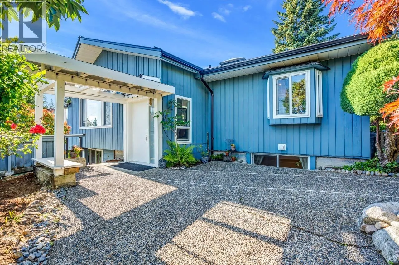 300 W BALMORAL ROAD