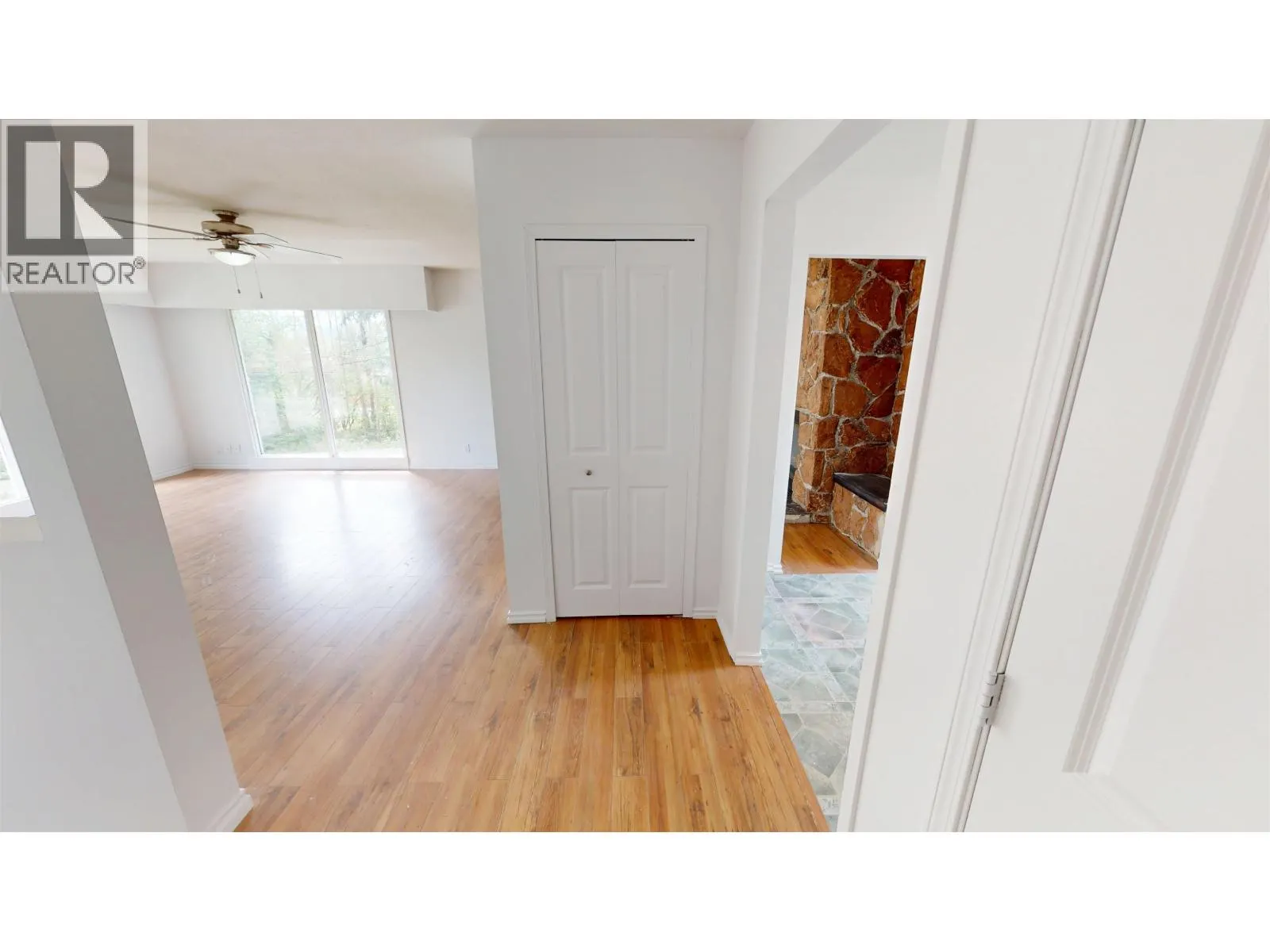 1930 BEACH CRESCENT