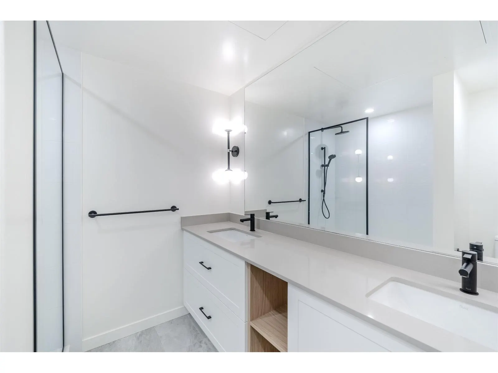 205 27249 ALDERGROVE TOWN CENTRE DRIVE