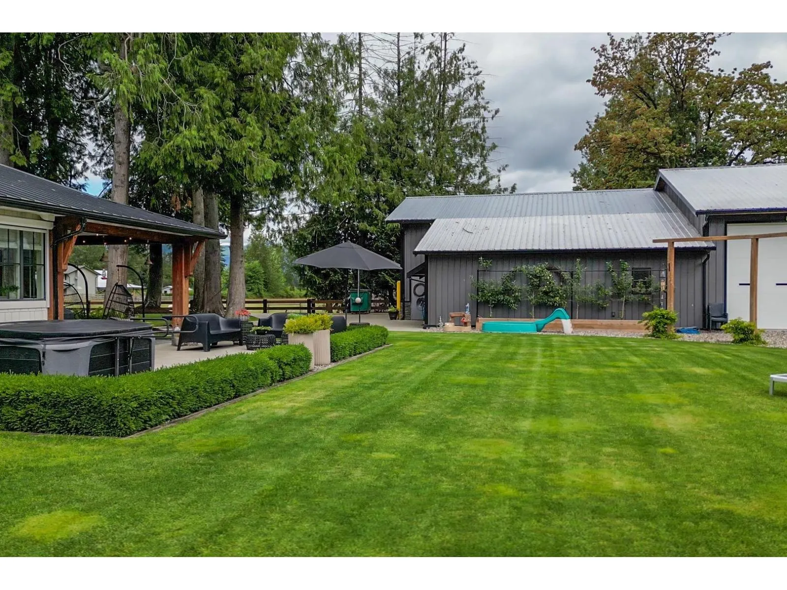 9586 MCMILLAN ROAD|Rosedale
