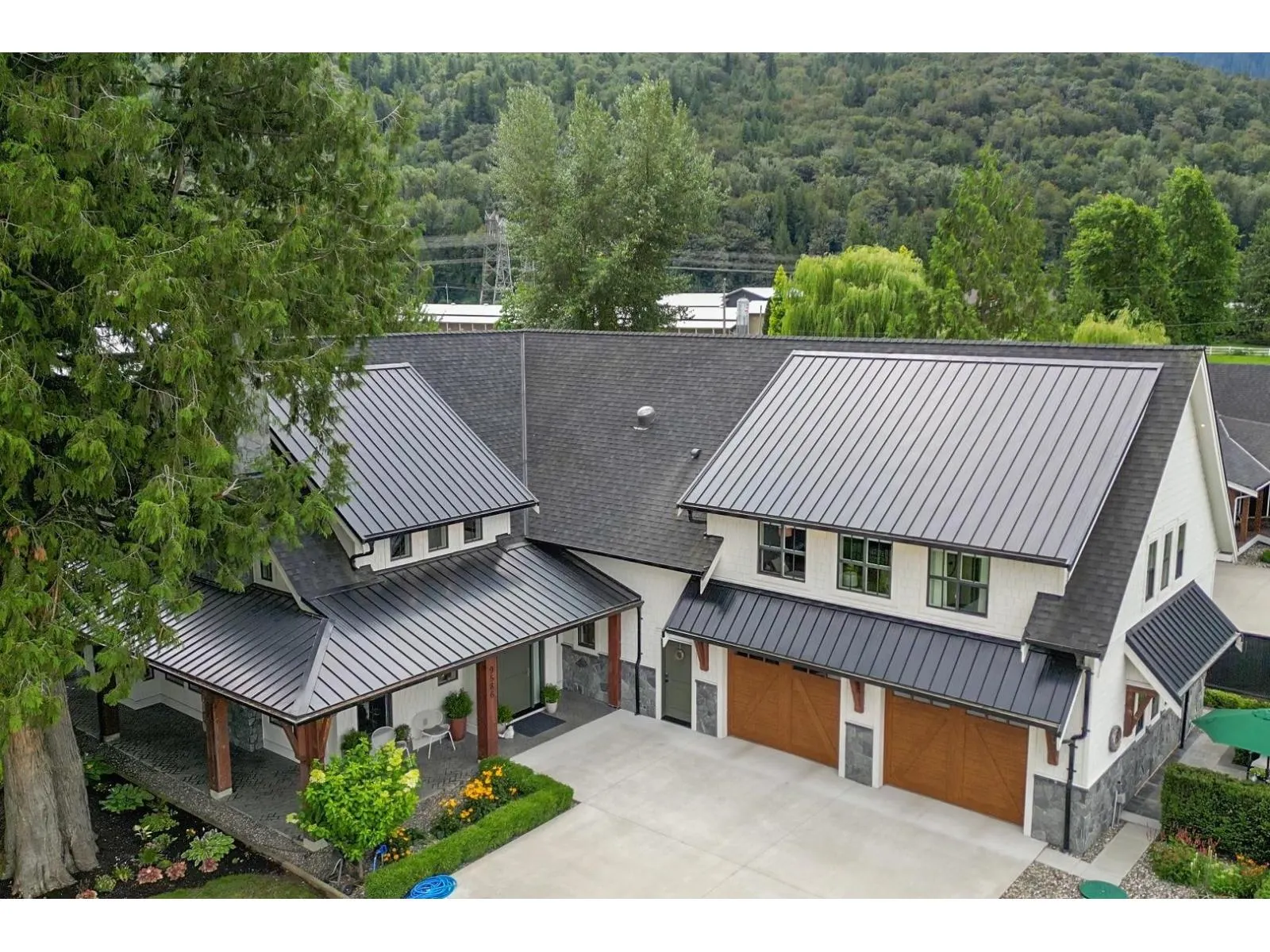 9586 MCMILLAN ROAD|Rosedale