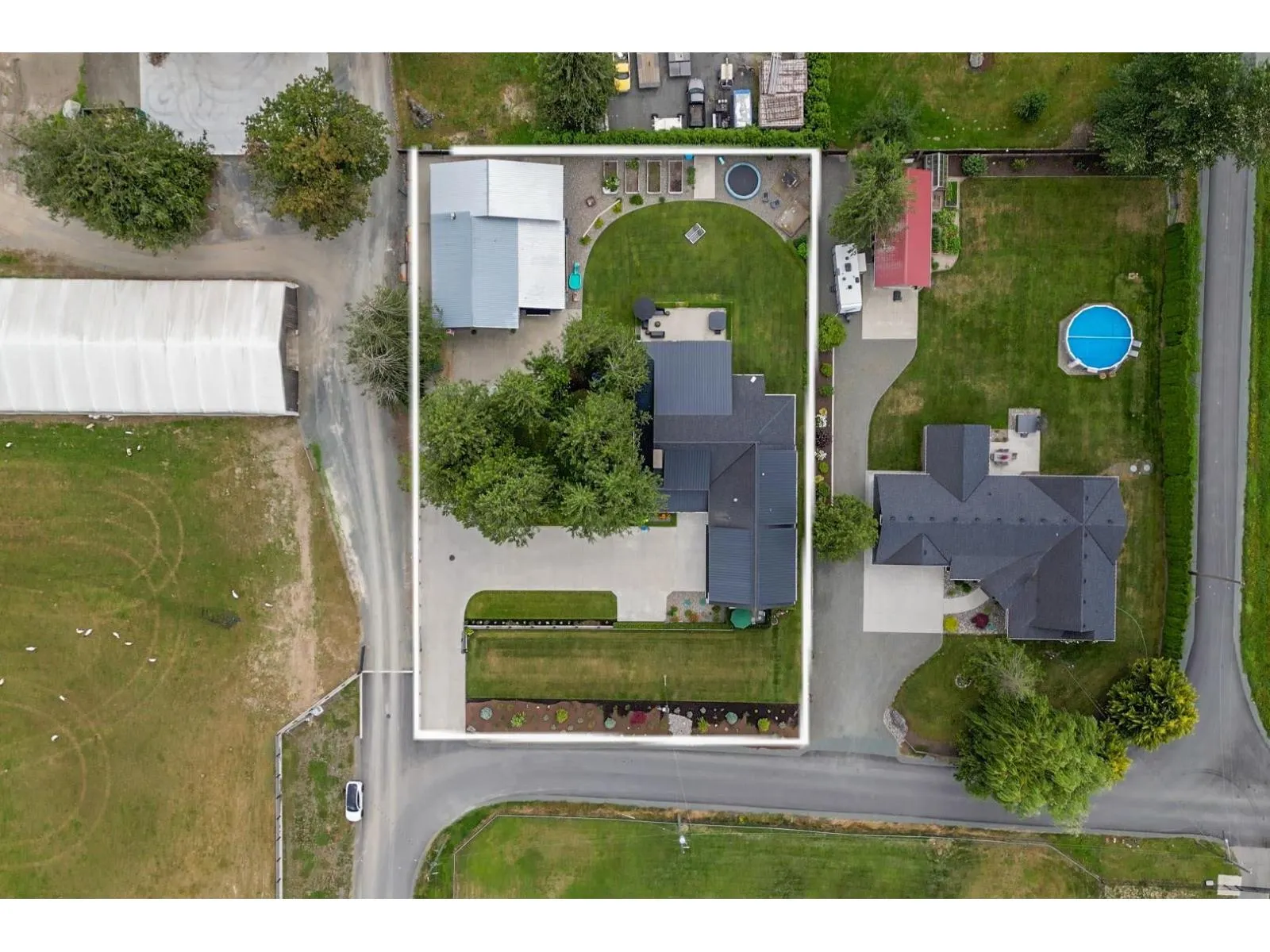 9586 MCMILLAN ROAD|Rosedale