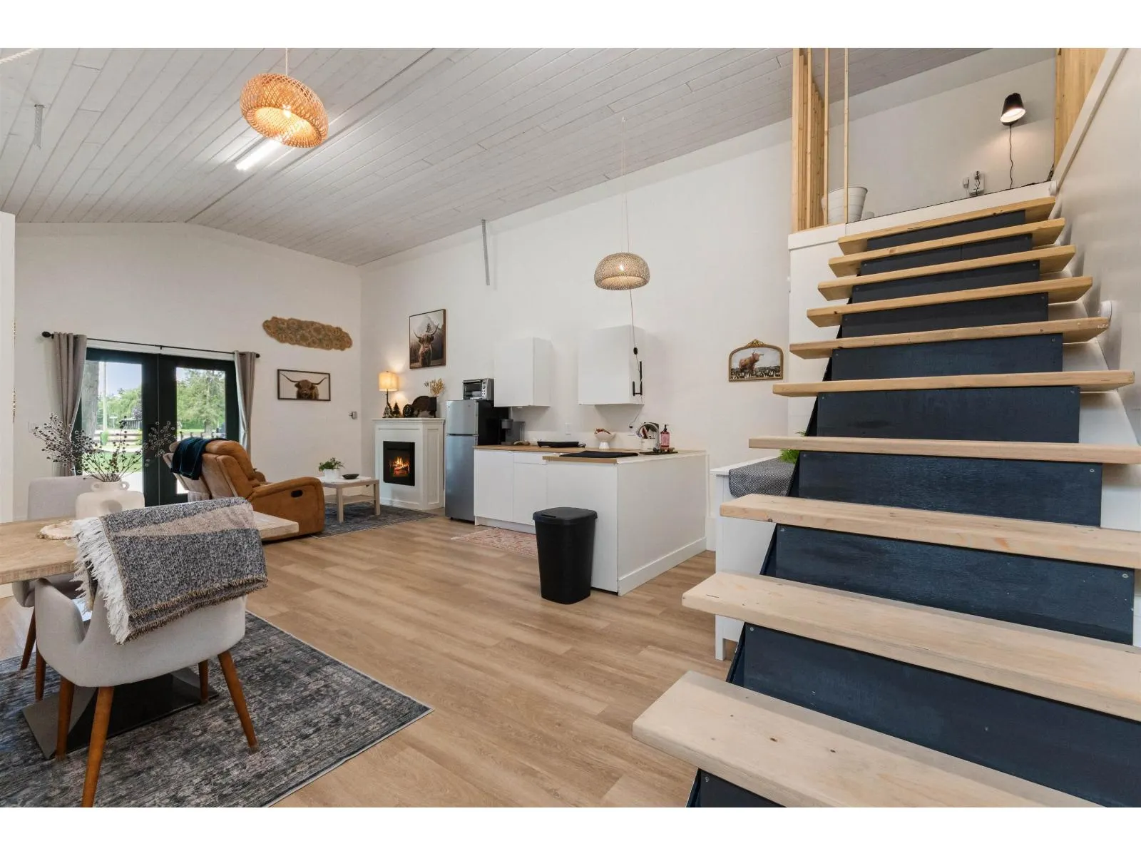 9586 MCMILLAN ROAD|Rosedale