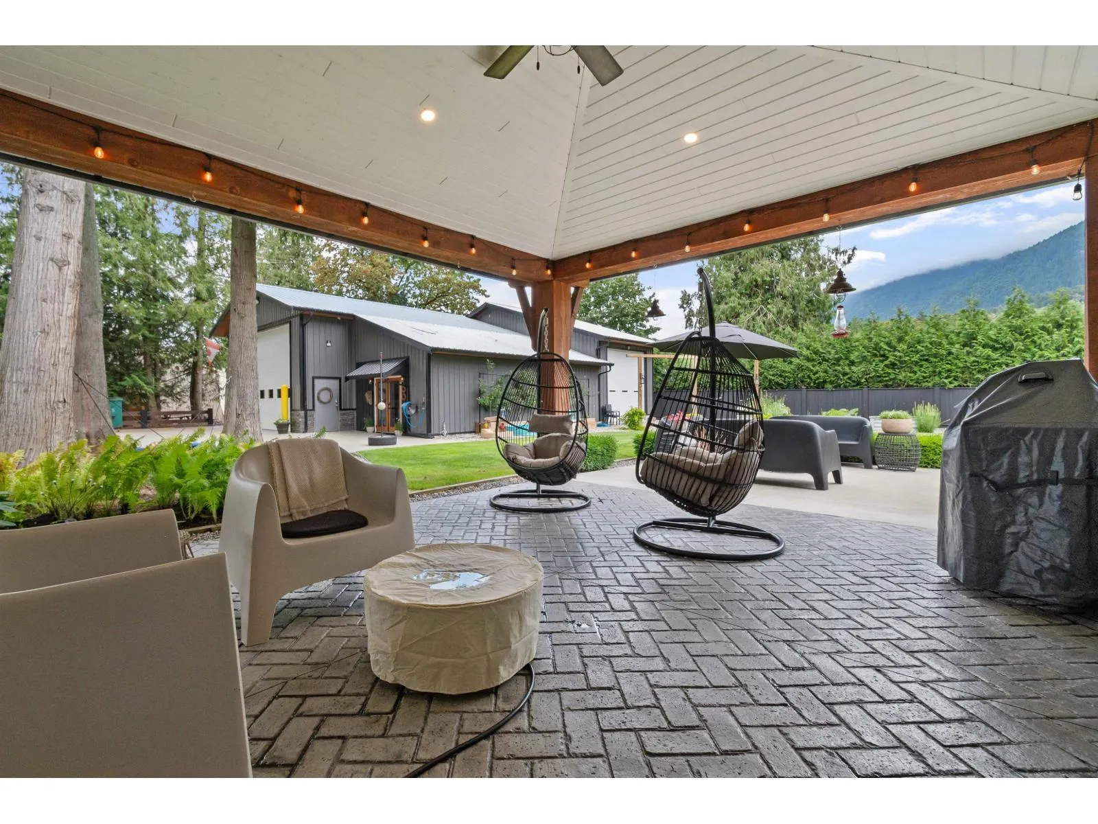 9586 MCMILLAN ROAD|Rosedale